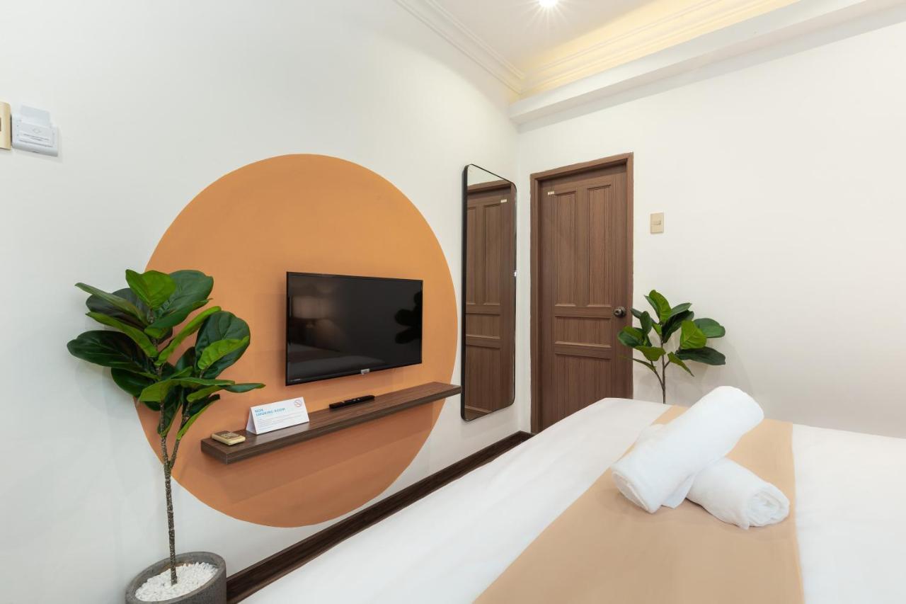 Cozrum Smart - First Target Hotel Хошимин Екстериор снимка