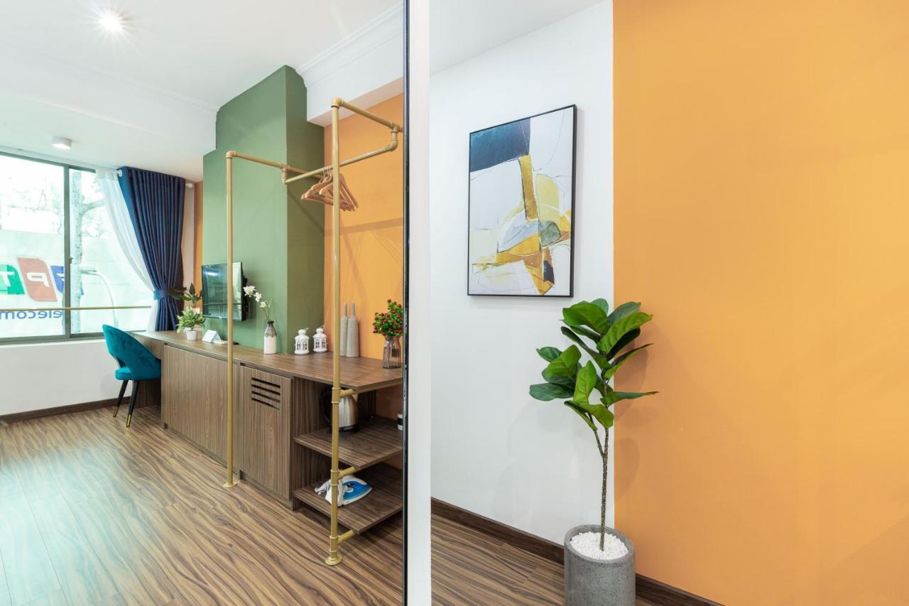 Cozrum Smart - First Target Hotel Хошимин Екстериор снимка