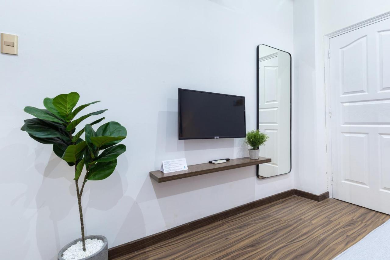 Cozrum Smart - First Target Hotel Хошимин Екстериор снимка